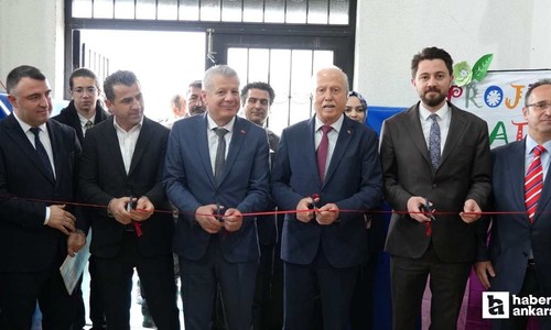 Ankara'da düzenlenen fuarda öğrencilerin teknoloji projeleri tanıtıldı
