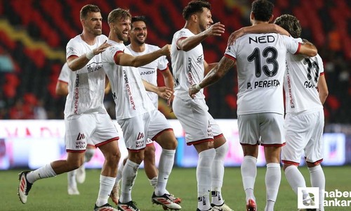 Süper Lig 2025-2026 sezonunda 571 ayrı futbolcu sahaya çıktı