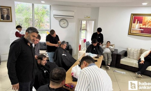 Pursaklar Belediyesi, Engelsiz Yaşam Merkezi’nde gençlere bayram tıraşı yapıldı