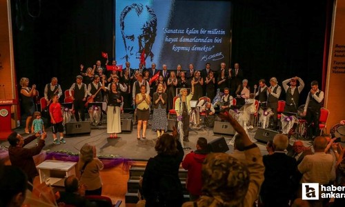 Etimesgut Belediyesi'nde ETİSEM kursiyerlerinden Türk Halk Müziği konseri