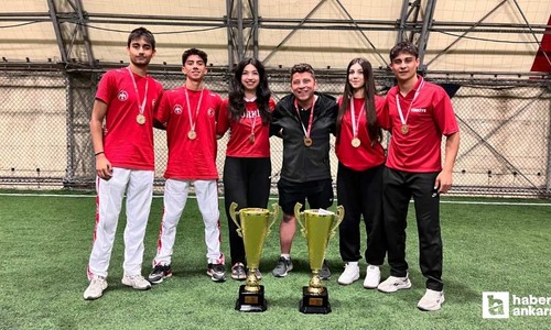 Krikette kızlarda ve erkeklerde Türkiye şampiyonları Ankara'dan çıktı