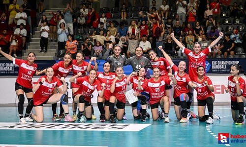 Türkiye 17 Yaş Altı Kızlar Hentbol Milli Takımı, A klasmanına yükselerek büyük başarı elde etti!
