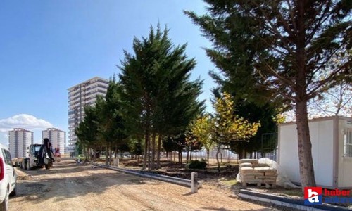 Pursaklar Belediyesi çocukların yüzünü güldürmeye devam ediyor! Parklar sıfırdan yenileniyor