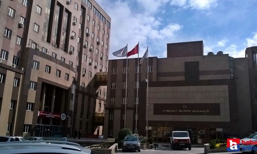 Etimesgut Belediyesi ev hanımlarına meslek edindiriyor