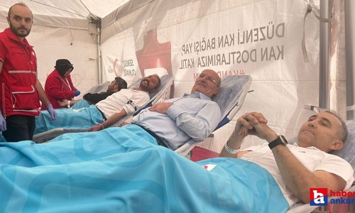 Ankaralı iş adamları, 'Kan veriyoruz, Can Veriyoruz' sloganıyla kan bağışı yaptı