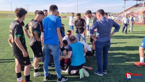 Çorumda 2 futbolcu maç sırasında sıcaktan bayıldı