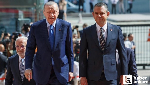Cumhurbaşkanı Erdoğan ile CHP Genel Başkanı Özel bayramlaştı