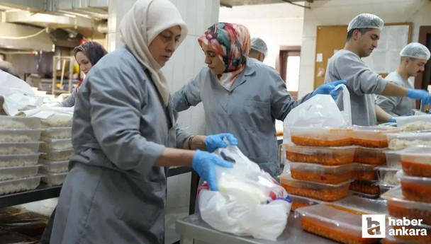 Sincan Belediyesi bin 150 kişiye yemek yardımında bulunuyor