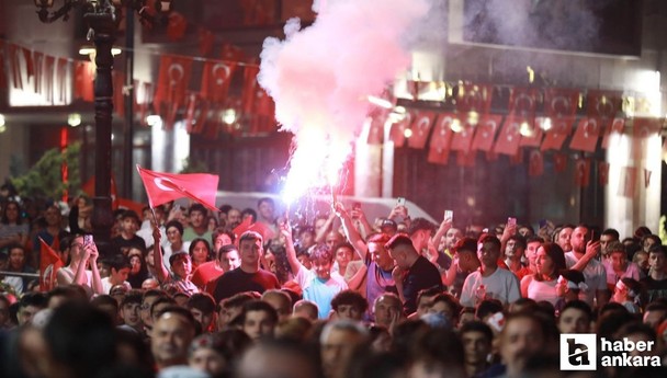 Keçiörenliler Türkiye’nin çeyrek finale yükselme heyecanına birlikte tanık oldu