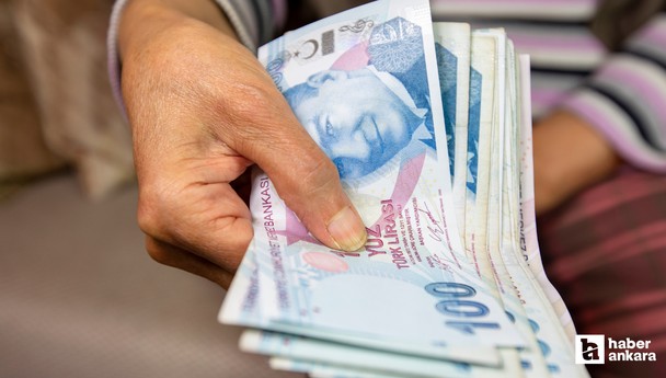 Beklenen oldu! Milyonlarca emeklinin maaşına ek zam geliyor
