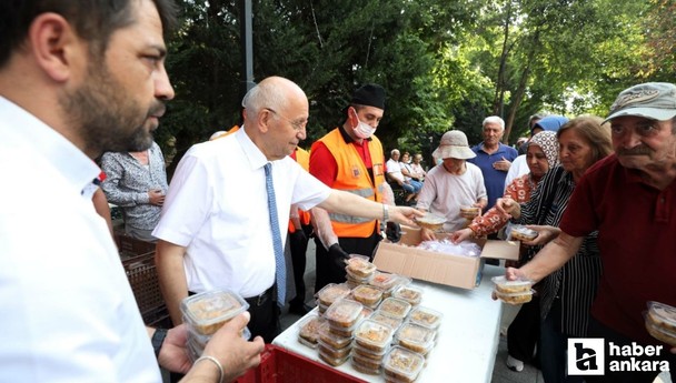 Yenimahalle Belediyesi 35 bin porsiyon aşure dağıttı