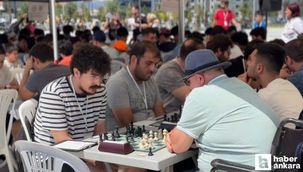 Sincan Belediyesi Sincan Park'ta satranç turnuvası düzenledi