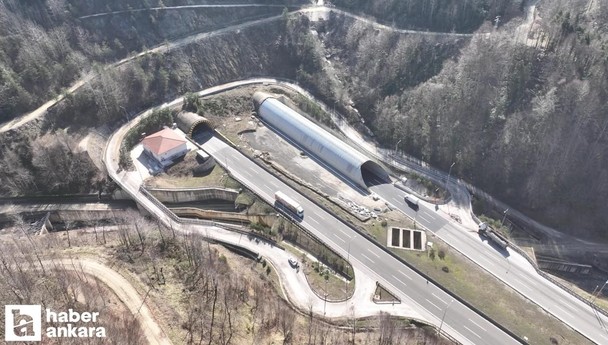 İstanbul ve Ankara arasında ulaşımı sağlayan Bolu Dağı geçişi trafiğe kapatıldı