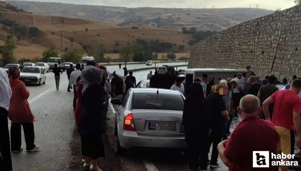 Ankara Çankırı yolunda 3 araç zincirleme kazaya karıştı