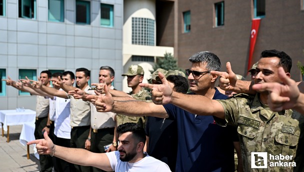 Fenomen Sporcu Yusuf Dikeç Ankara'da gazileri ziyaret etti