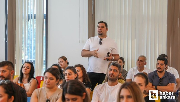 Etimesgut Belediyesi kreş öğretmenlerini ve velileri bir araya getirdi