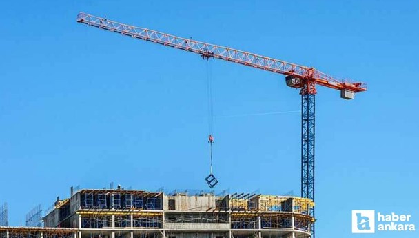 Yüksek binaların üzerine vinç nasıl çıkar ve iner?