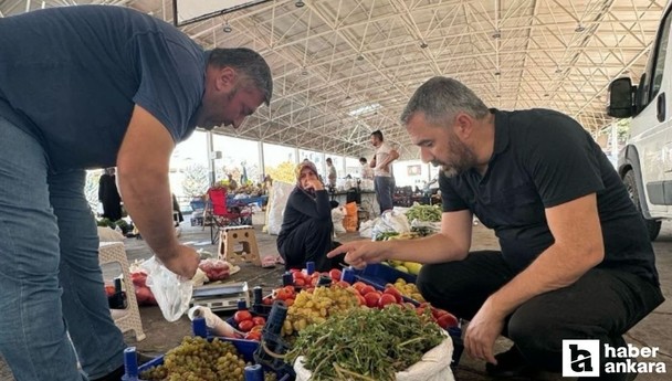 Pursaklar Belediyesi'nin Köylü Pazarında aracı yok