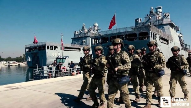 Cumhurbaşkanı Erdoğan’ın talimatıyla yola çıkan Türk tahliye gemileri Beyrut’ta