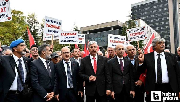 Emekli astsubaylar Ankara'da tazminat talepleriyle Maliye Bakanlığı'na yürüdüler
