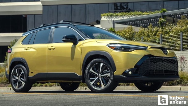 Toyota Corolla Cross Hybrid’de 190.000 TL indirim yapıldı!