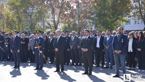 Kahramankazan Belediyesi 29 Ekim Çelenk Sunma Töreni gerçekleştirdi