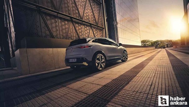 Renault Megane E-Tech Kasım kampanyası ile 29.167 TL taksitle satışa çıkarıldı!