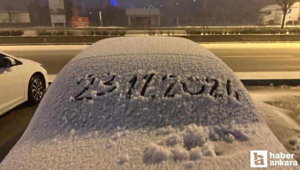 Başkentli sürücüler kar yağışına hazırlıksız yakalandı, araçlar yolda kaldı