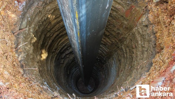 Haymana’da 185 metre derinlikten çıkan su yandı!
