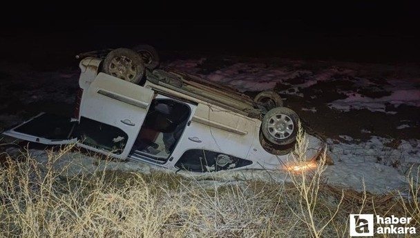 Çorum’da ambulansa yetişmeye çalışan otomobil kaza yaptı: 2 yaralı