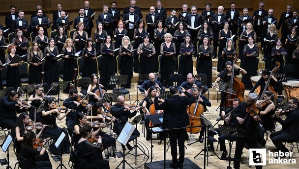 Ankara'da 400 kişilik koro müzik şöleni sundu