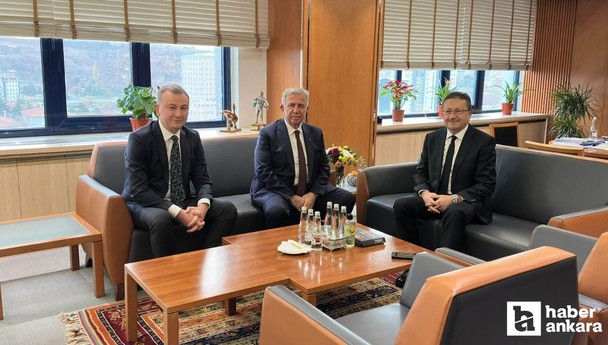 ABB Başkanı Mansur Yavaş ve Yaşar Neslihanoğlu Altındağ Belediyesi'ni ziyaret ettiler