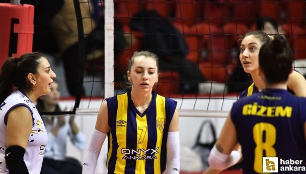 MKE Ankaragücü Onyx Voleybol, Ted Ankara Kolejliler'e 3-1 mağlup oldu