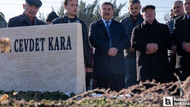 Gölbaşı Belediyesi Eski Başkanı Cevdet Kara'yı kabri başında andı