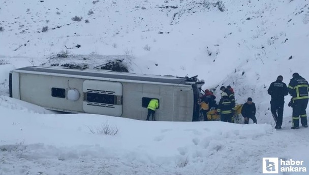 Erzincan'da feci kaza: Yolcu otobüsü şarampole yuvarlandı