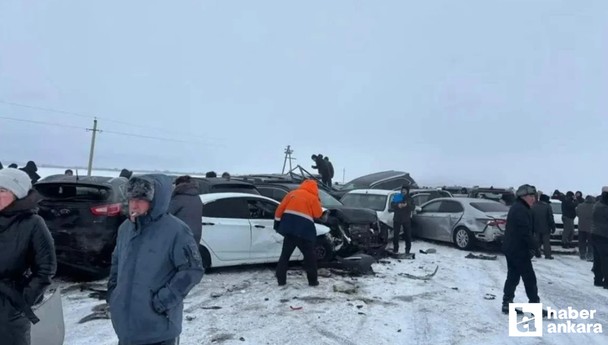 95 araç birbirine girdi! Kazakistan'da korkutan zincirleme kaza