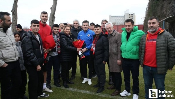 Gençlerbirliği taraftarlarından Sakaryaspor maçı öncesi takıma destek