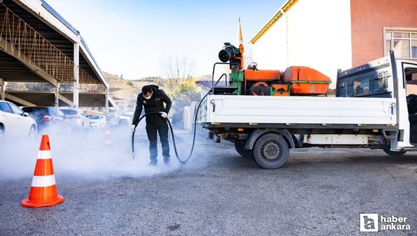 Gölbaşı Belediyesi haşerelerle mücadelesini kışında sürdürüyor
