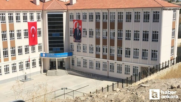 Keçiören'de emekli öğretmene duygusal veda