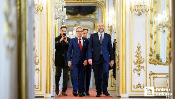 Avusturya'da aşısı sağcı parti koalisyon görüşmelerine başlıyor