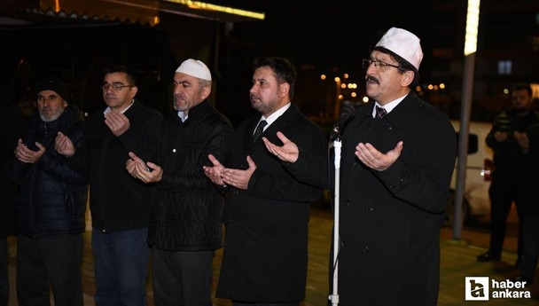 Kahramankazan Belediyesi umreye giden vatandaşları yalnız bırakmadı