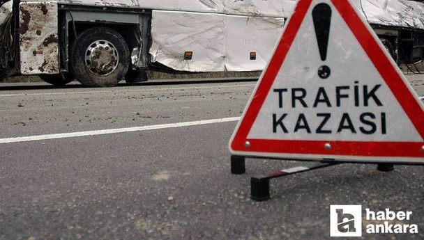 Konya'daki kazada turistleri taşıyan minibüs ile otomobil çarpıştı