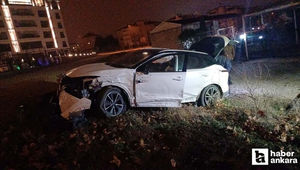 Çorum'da iki araca çarpan otomobil savrularak durabildi