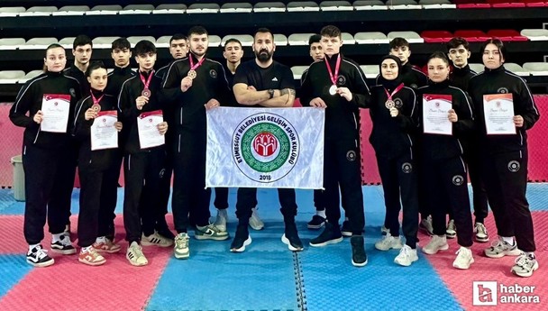 Etimesgut Belediyesi Kickboks Takımı Antalya'da madalyaları topladı