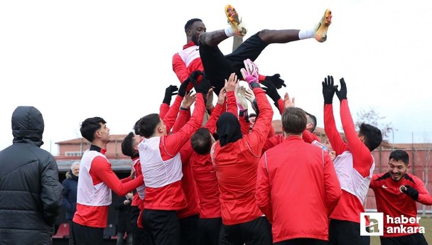 Yatabare futbolu bırakıp Gençlerbirliği'nde teknik ekibe dahil oldu