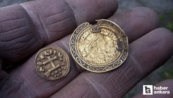 Bin 300 yıllık hazine! 'Şeytanın parası' metal dedektör ile bulundu