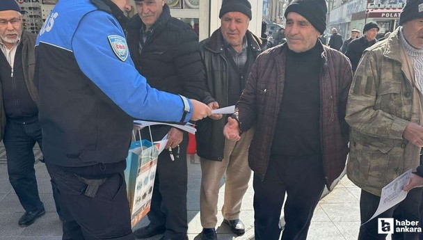 Polatlı İlçe Emniyet Müdürlüğü vatandaşlara özel ramazan imsakiyesi dağıttı