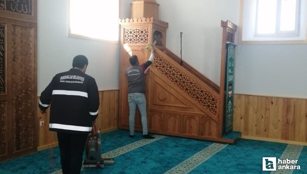 Pursaklar Belediyesi camilerde ramazan ayı temizliği başlattı