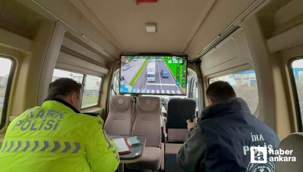 Trafik polisleri dronla denetimde: Araç sürücüleri 78.114 TL idari para cezası kesildi