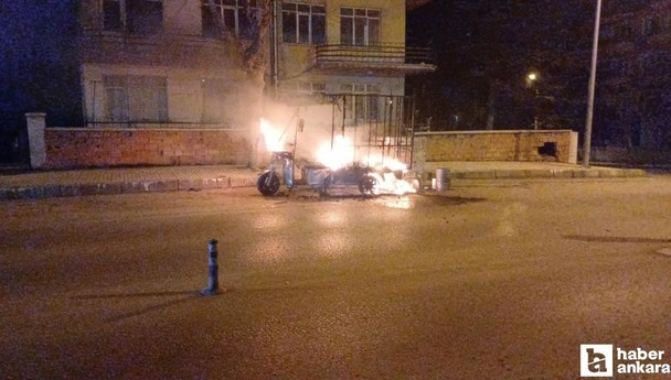 Çorum'da 3 tekerlekli kasalı motosiklet alev aldı